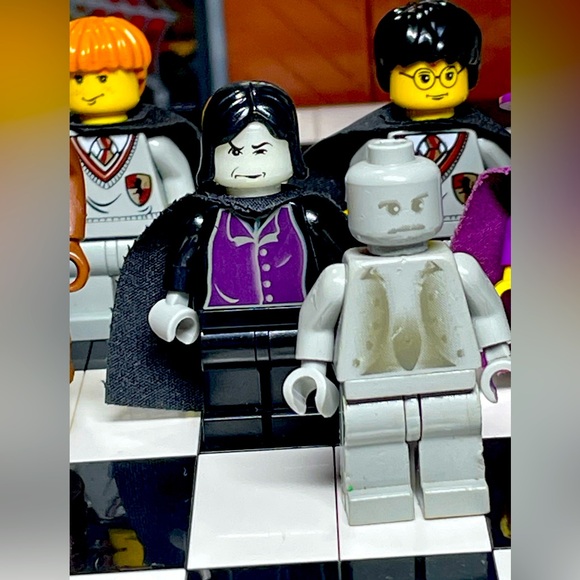 Lego Harry Potter Minifigures to Set 4709 Hogwarts Castle - Picture 5 of 9